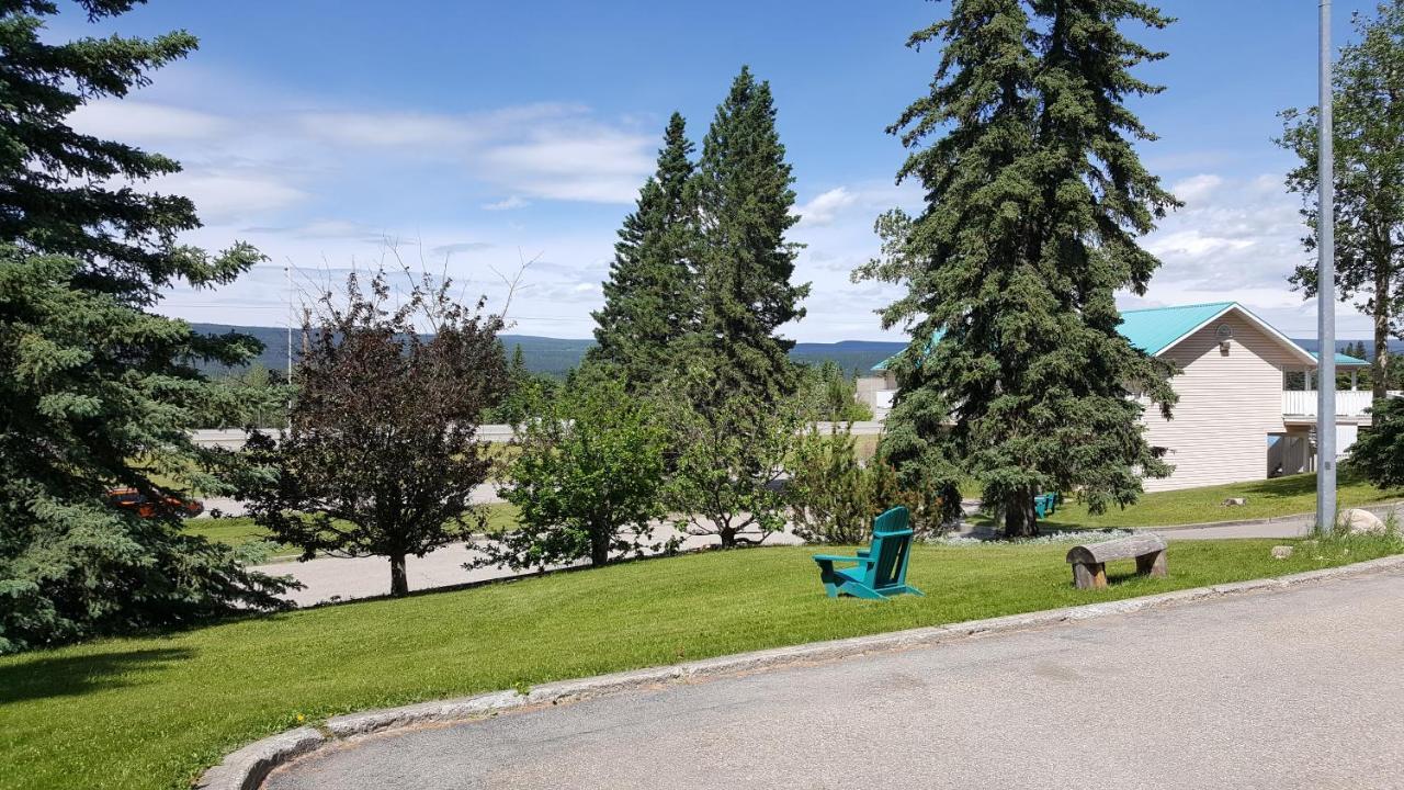 Pines Motel Hinton Buitenkant foto